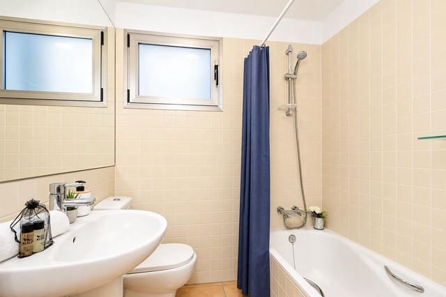 4 sypialnia Willa na kwatery wakacyjne w Partides comunes - Adsubia, Javea / Xàbia z basenem garażem - 1 210 € (Ref: 9560844)