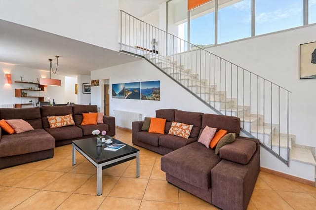 4 sypialnia Willa na kwatery wakacyjne w Partides comunes - Adsubia, Javea / Xàbia z basenem garażem - 1 210 € (Ref: 9560844)