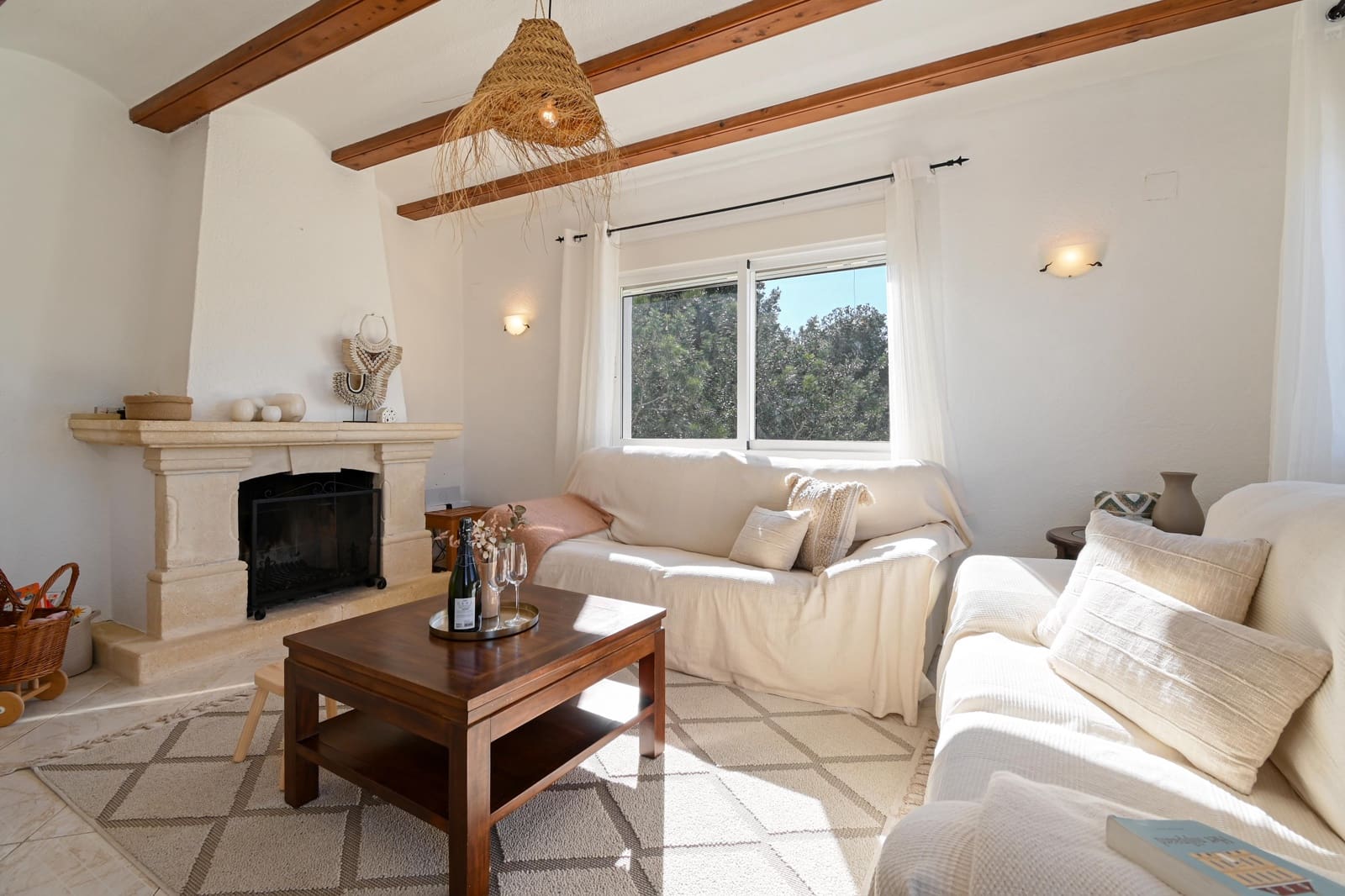 4 sovrum Villa för semesterbostäder i Ambolo med pool garage - 1 309 € (Ref: 9598613)