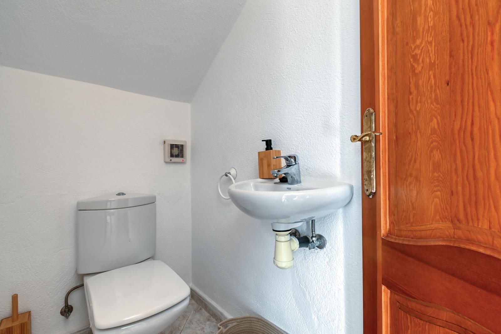 4 sovrum Villa för semesterbostäder i Ambolo med pool garage - 1 309 € (Ref: 9598613)