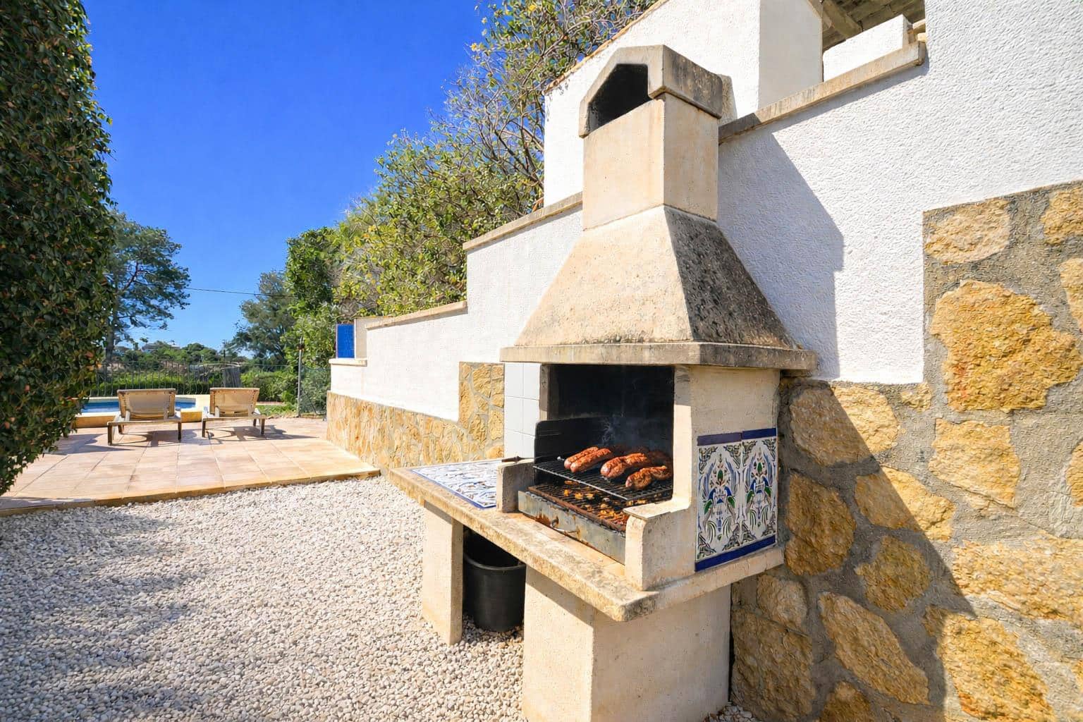 3 bedroom Villa for holiday rental in Ambolo with pool garage - € 1,128 (Ref: 9598614)