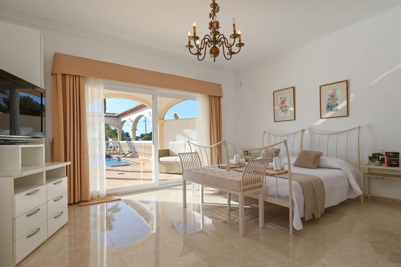 4 sypialnia Willa na kwatery wakacyjne w Javea / Xabia z basenem garażem - 1 137 € (Ref: 9676704)