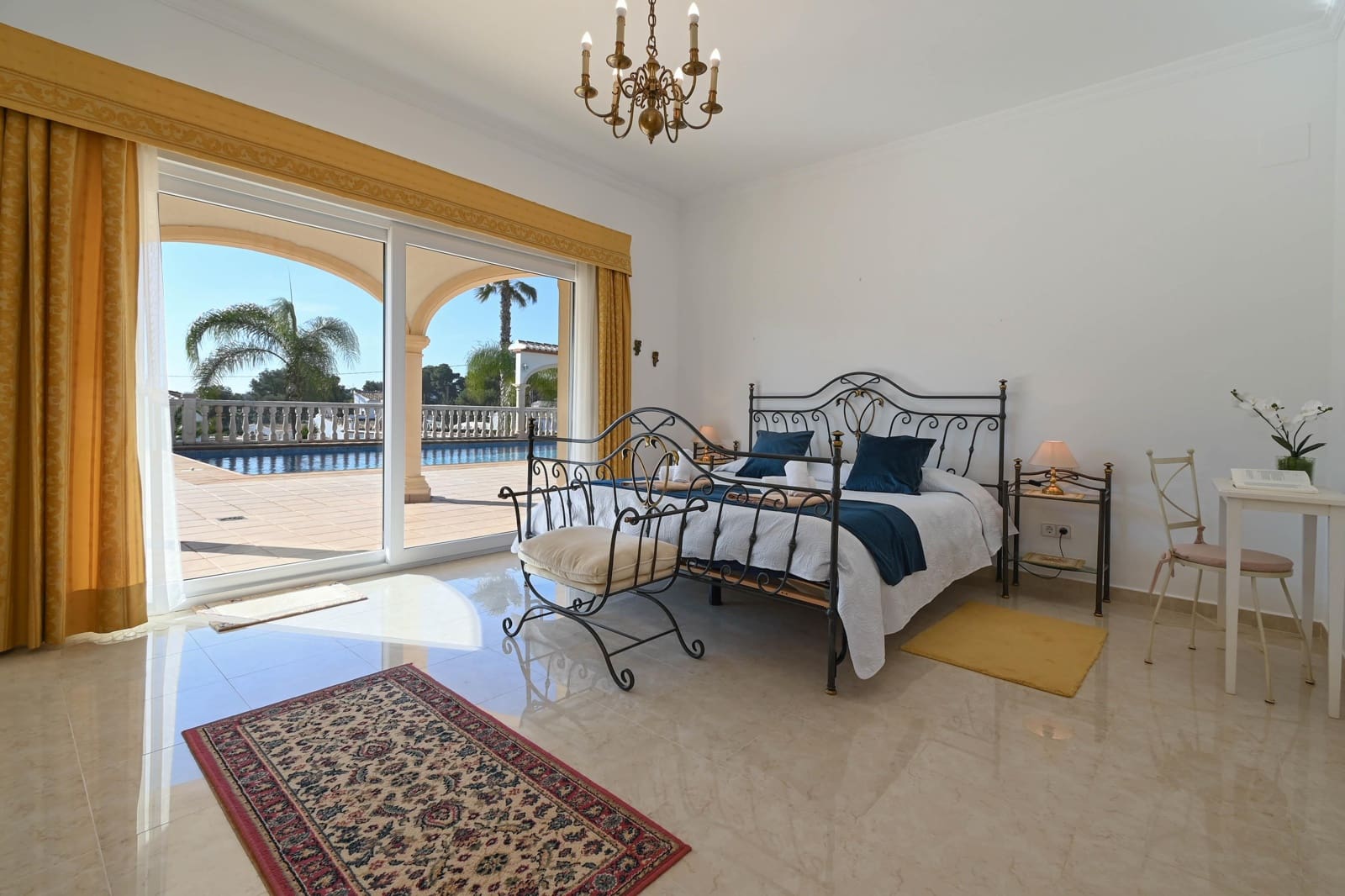 3 sovrum Villa för semesterbostäder i Javea / Xabia med pool garage - 981 € (Ref: 9676705)