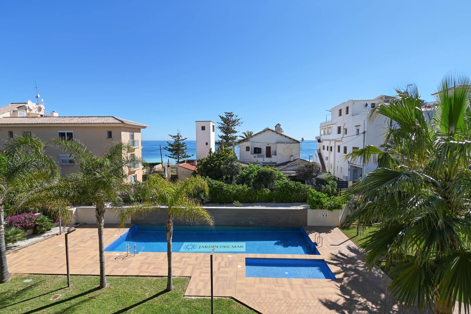   3 soveværelse   ferieLejlighed i Javea / Xabia   med   swimmingpool  garage  - € 820 (Ref: 9735066)
