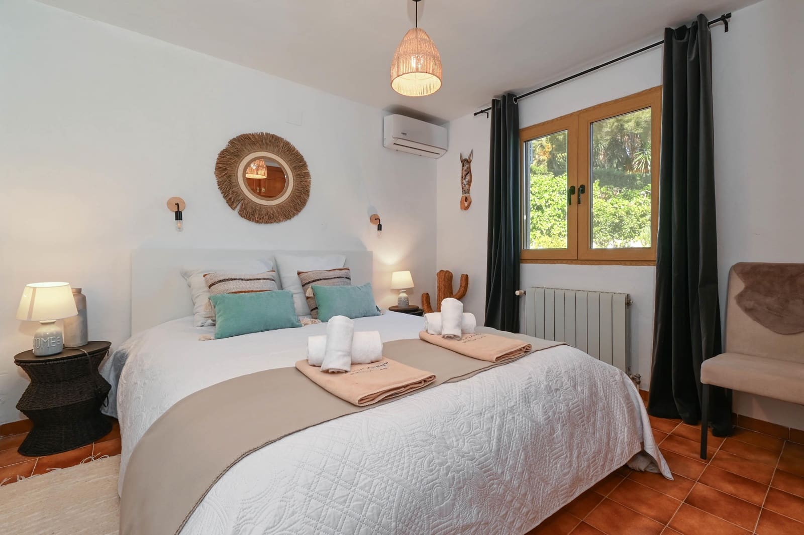 4 bedroom Villa for holiday rental in Javea / Xabia with pool garage - € 1,443 (Ref: 9735067)