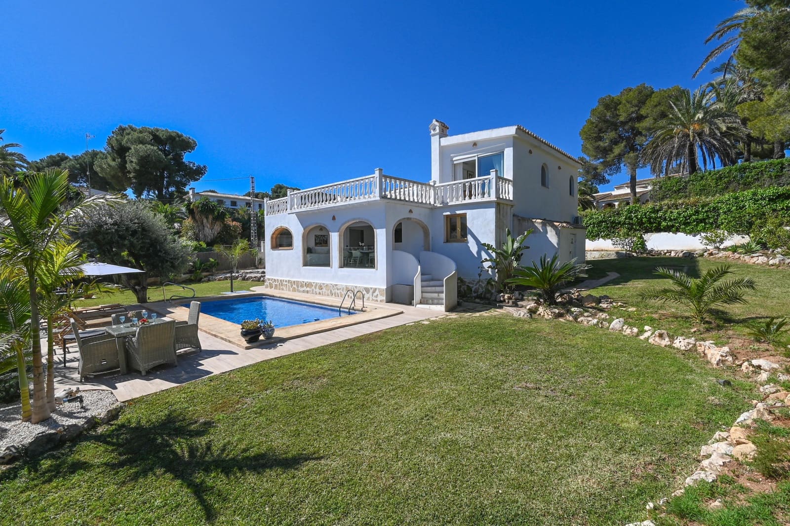 4 bedroom Villa for holiday rental in Javea / Xabia with pool garage - € 1,443 (Ref: 9735067)