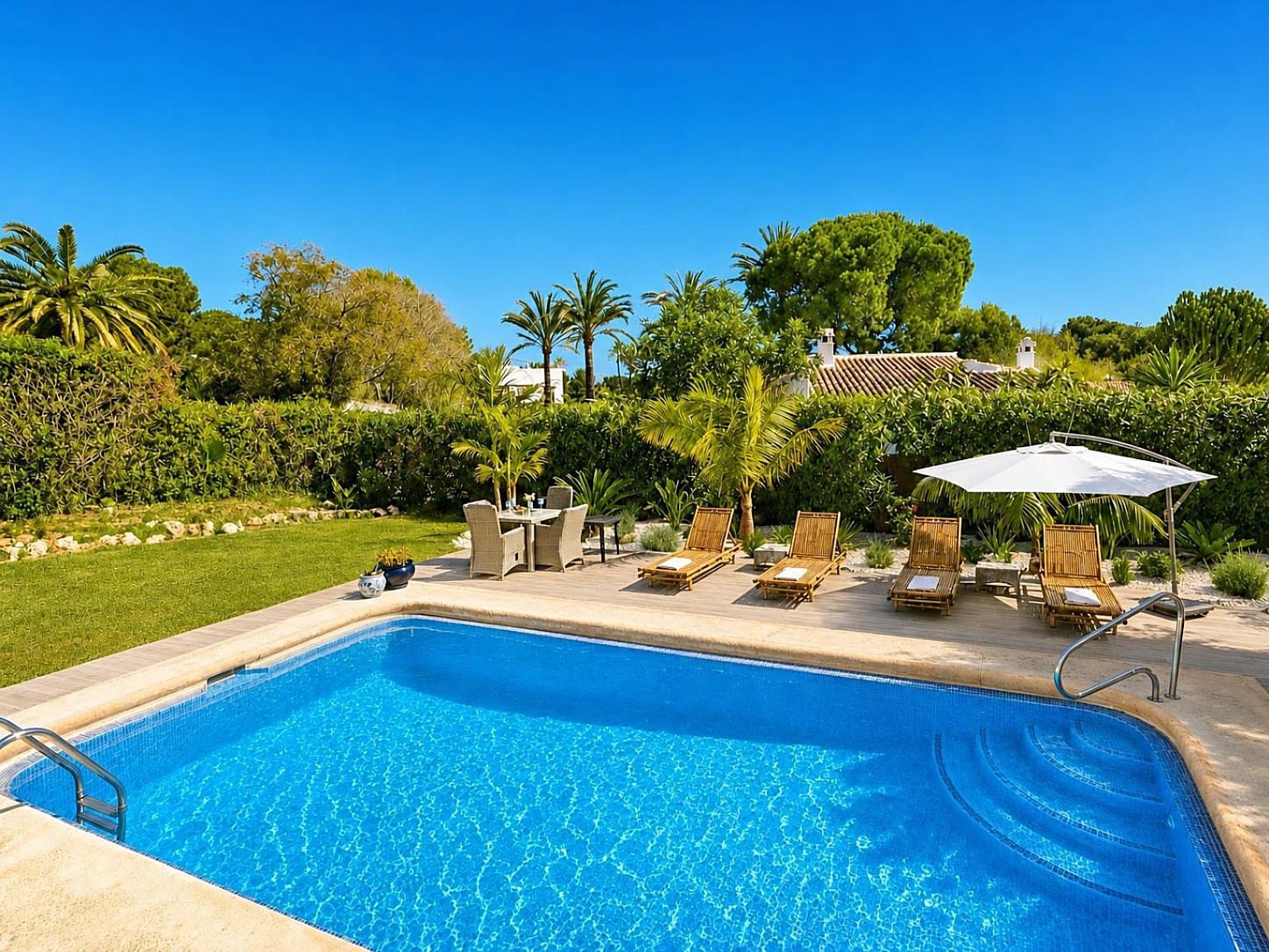 4 sypialnia Willa na kwatery wakacyjne w Javea / Xabia z basenem garażem - 1 443 € (Ref: 9735067)