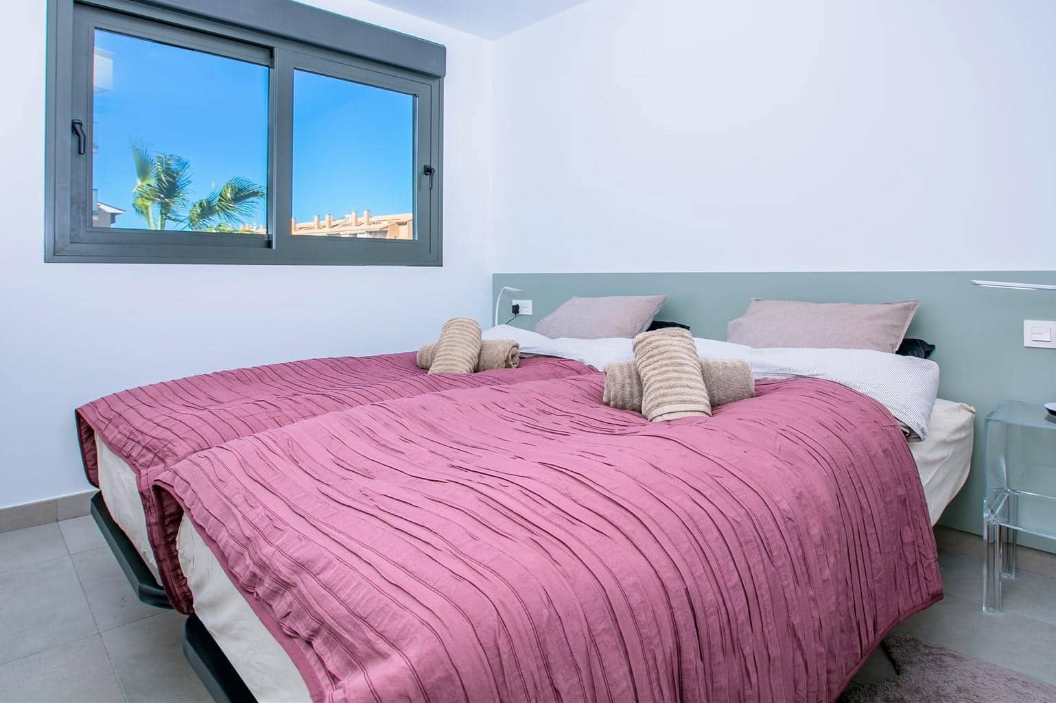 2 bedroom Apartment for holiday rental in Arenal with pool garage - € 564 (Ref: 9735068)