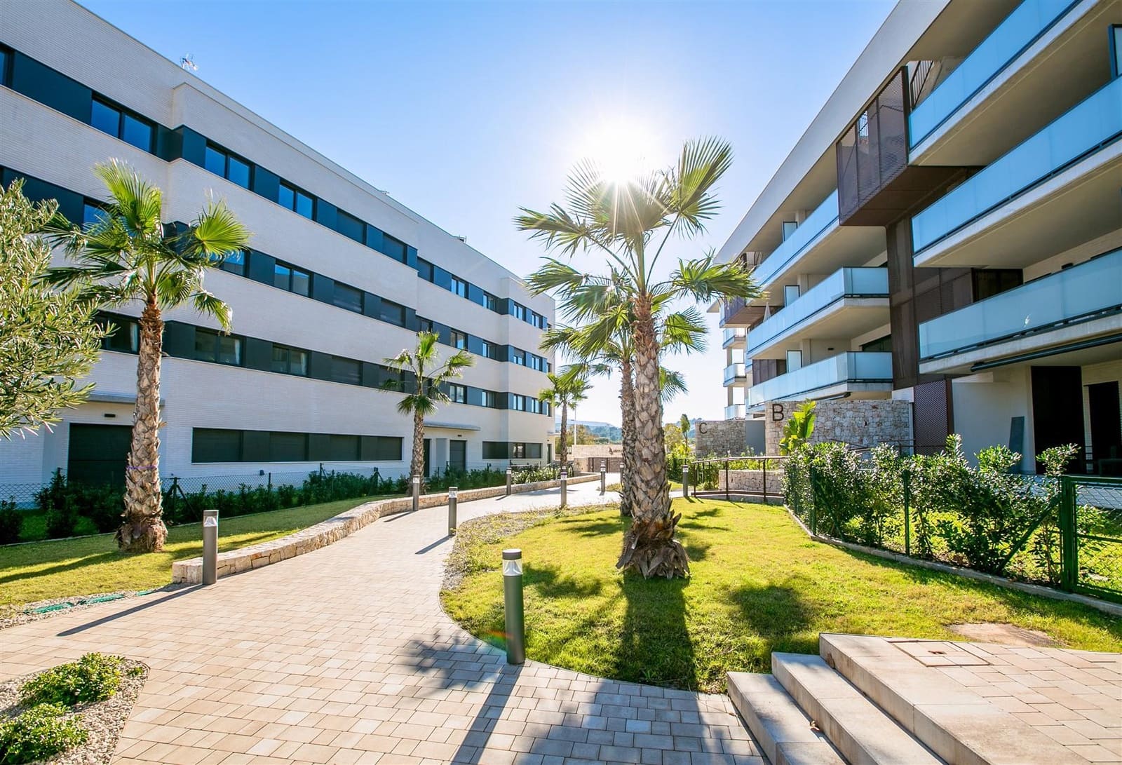 2 bedroom Apartment for holiday rental in Arenal with pool garage - € 564 (Ref: 9735068)