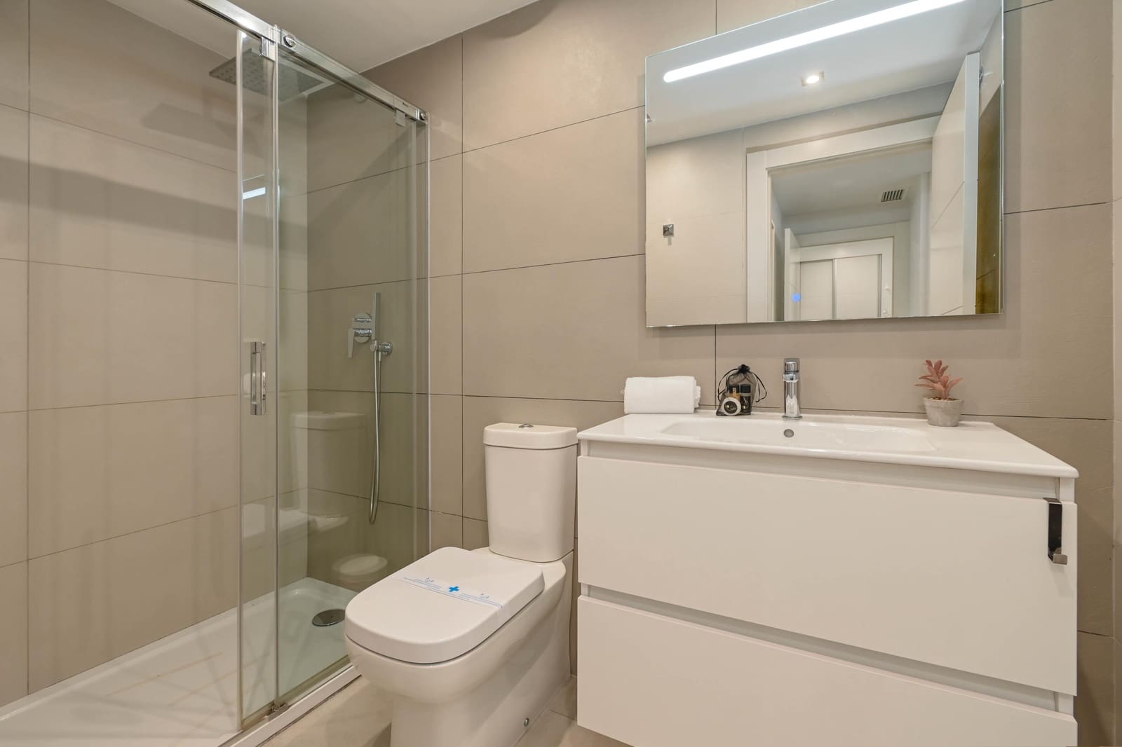 2 bedroom Apartment for holiday rental in Arenal with pool garage - € 564 (Ref: 9735068)