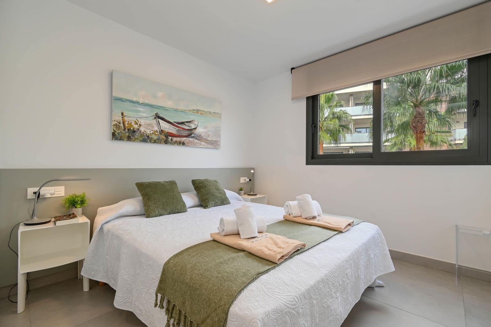 2 bedroom Apartment for holiday rental in Arenal with pool garage - € 564 (Ref: 9735068)