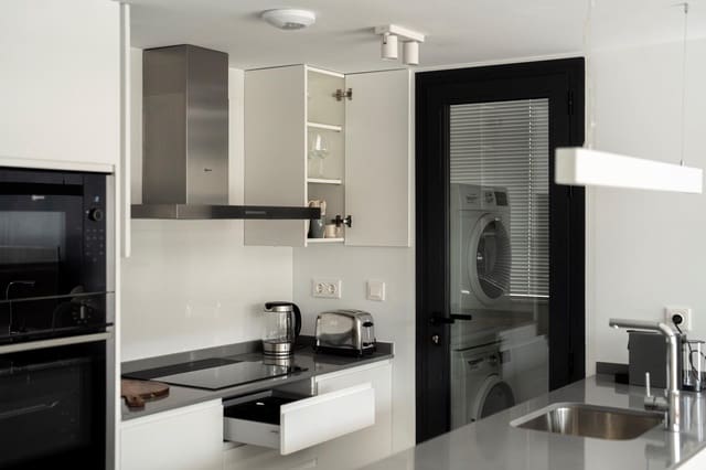   2 soveværelse   ferieLejlighed i Arenal, Javea / Xàbia med   swimmingpool  garage  - € 725 (Ref: 9735069)