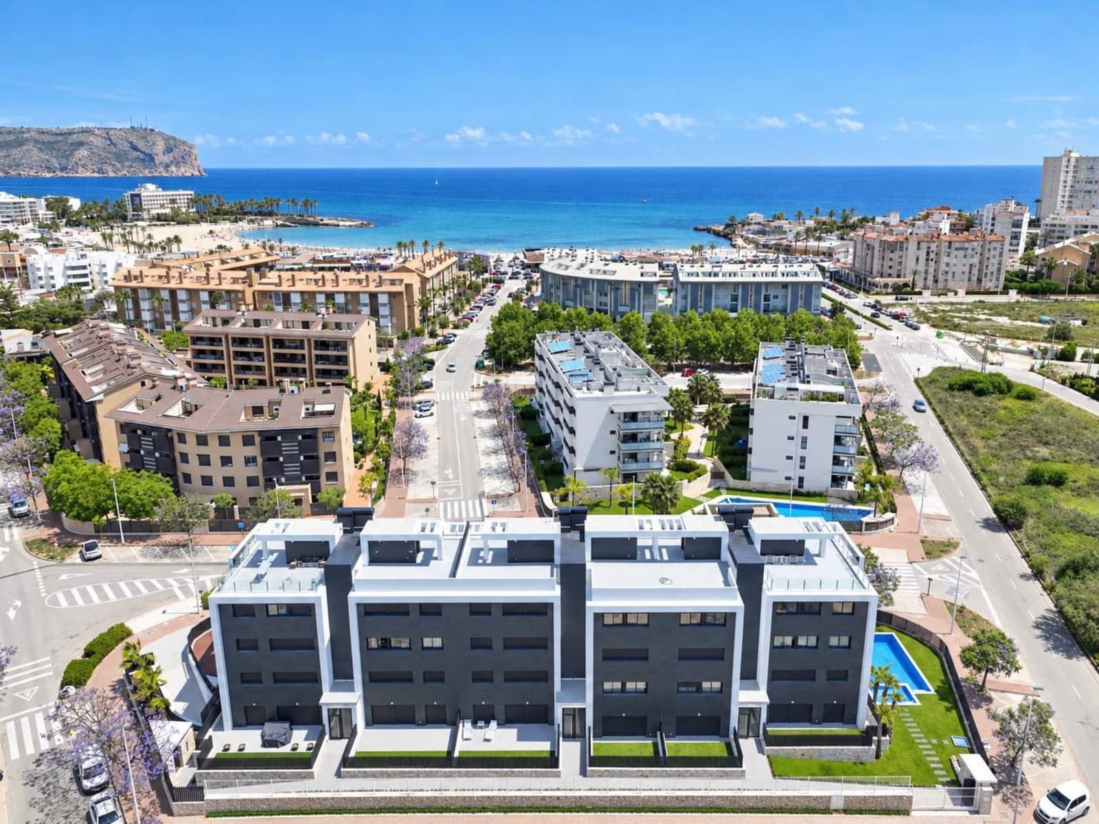 2 bedroom Apartment for holiday rental in Arenal with pool garage - € 564 (Ref: 9735071)