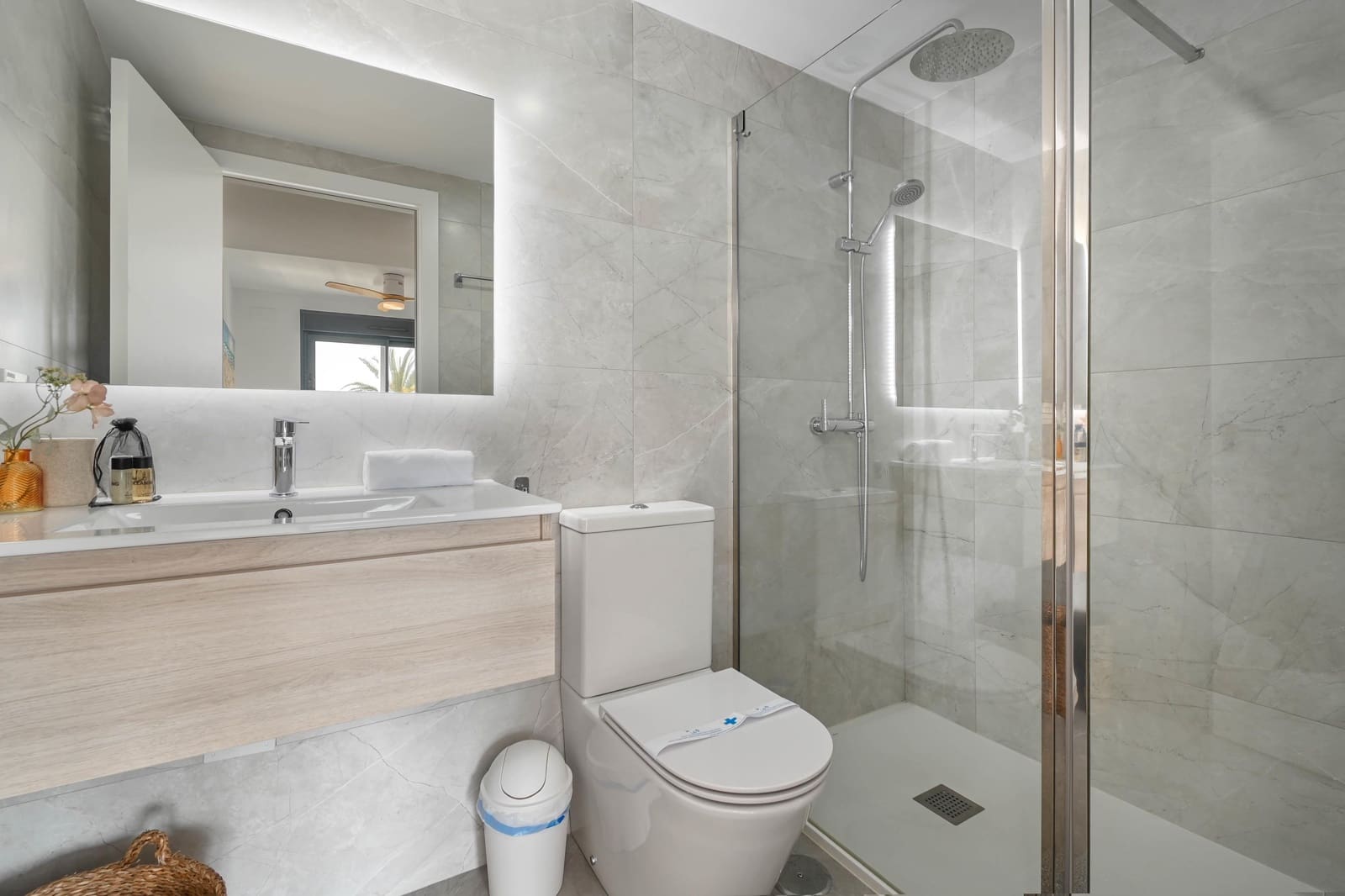   2 soveværelse   feriePenthouse i Javea / Xabia   med   swimmingpool  garage  - € 611 (Ref: 9735072)