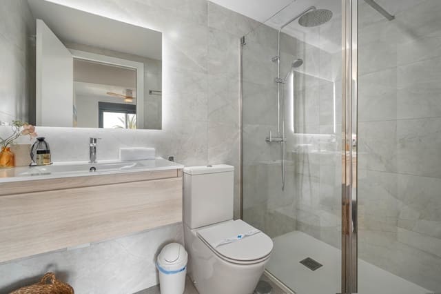   2 soveværelse   feriePenthouse i Centro ciudad, Javea / Xàbia med   swimmingpool  garage  - € 611 (Ref: 9735072)