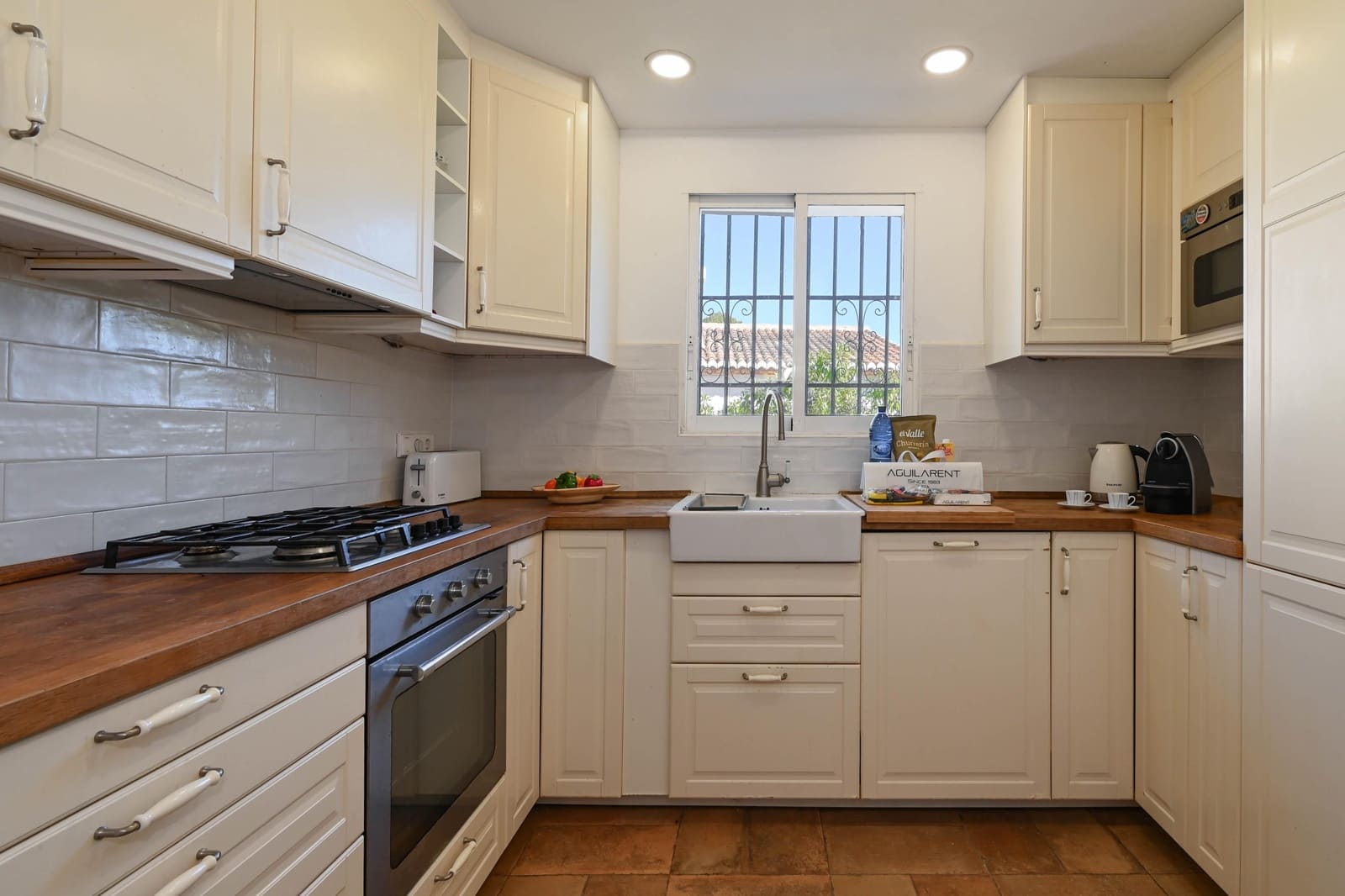   3 soveværelse   ferieVilla i Javea / Xabia   med   swimmingpool  garage  - € 1.030 (Ref: 9755270)