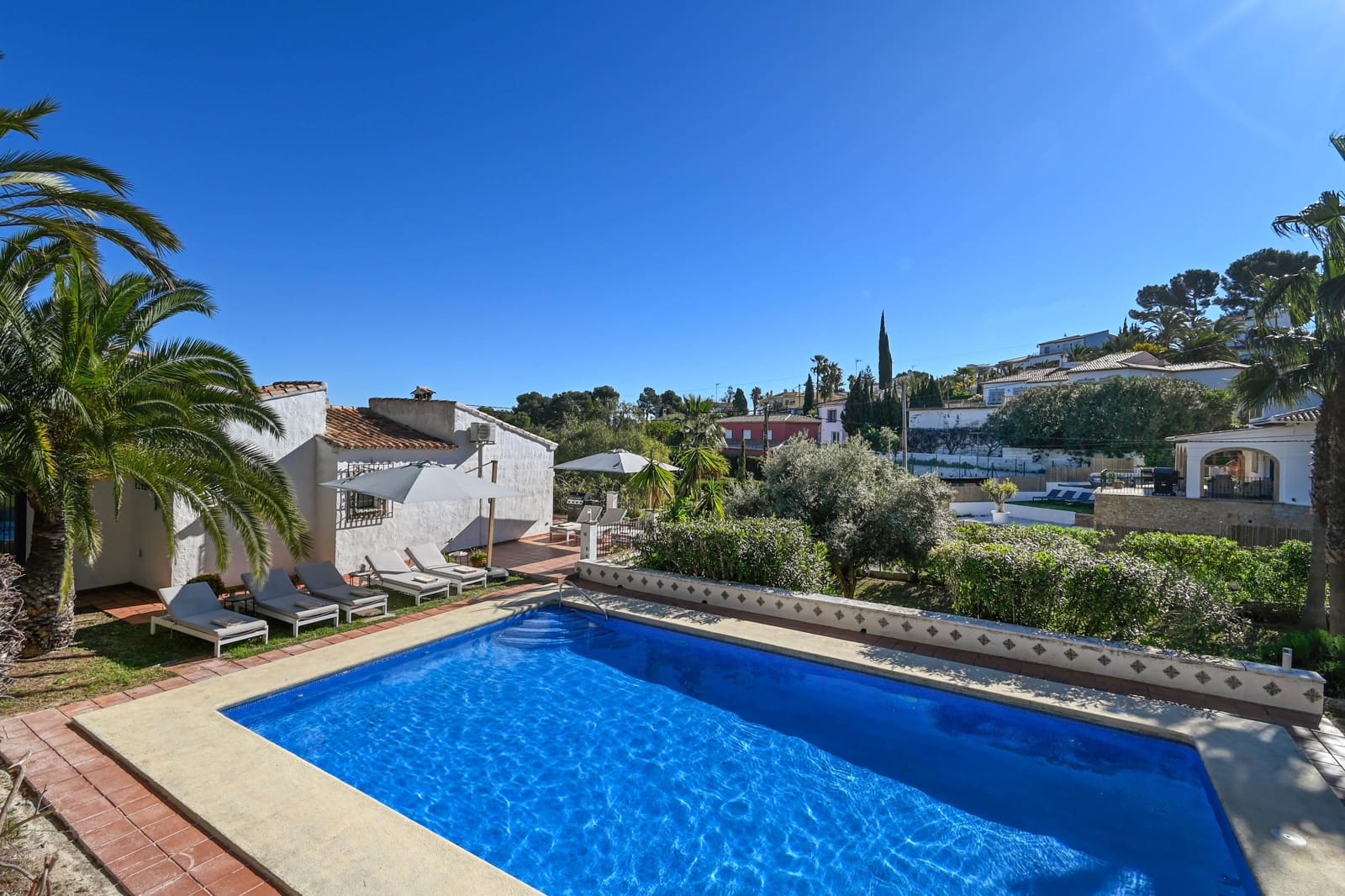   3 soveværelse   ferieVilla i Javea / Xabia   med   swimmingpool  garage  - € 1.030 (Ref: 9755270)