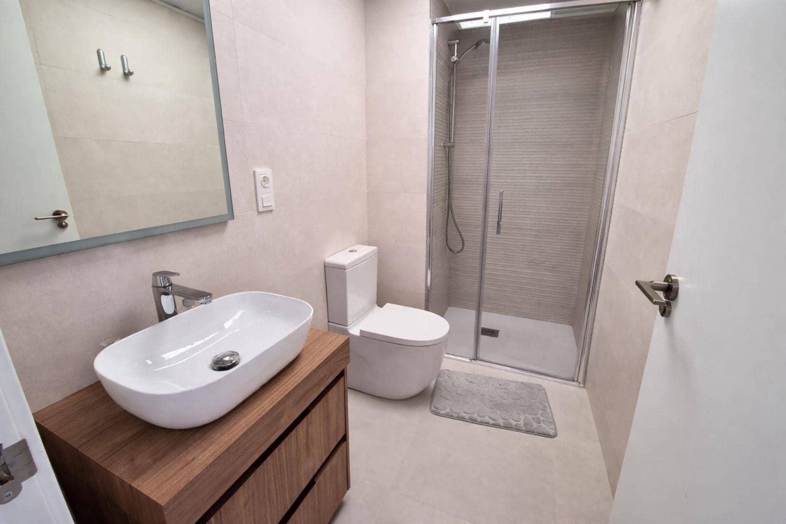 2 sovrum Lägenhet för semesterbostäder i Arenal med pool garage - 718 € (Ref: 9758385)