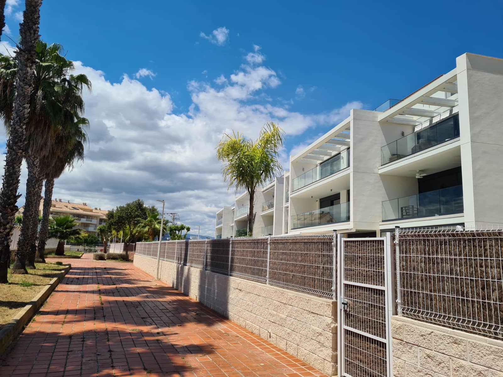 2 sovrum Lägenhet för semesterbostäder i Arenal med pool garage - 718 € (Ref: 9758385)