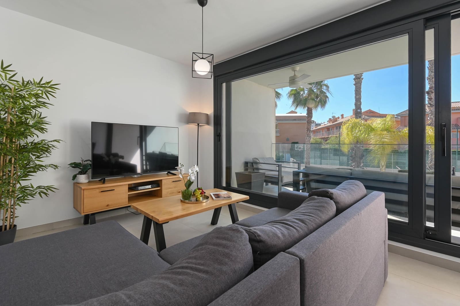 2 sovrum Lägenhet för semesterbostäder i Arenal med pool garage - 718 € (Ref: 9758385)