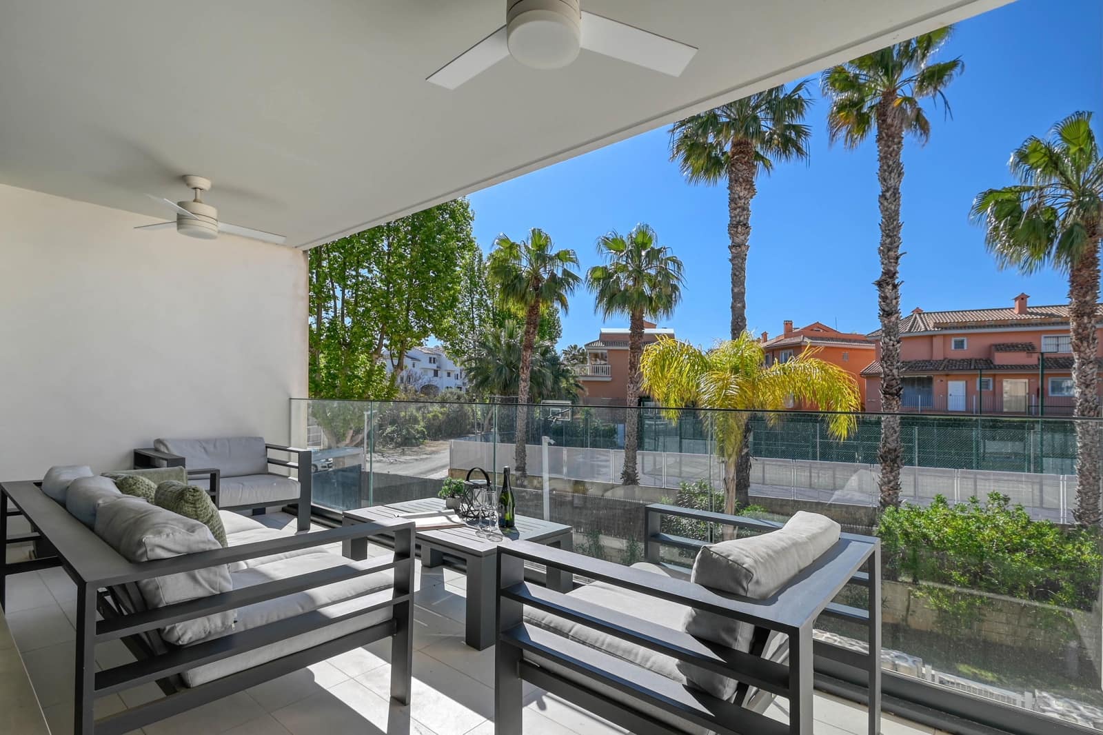 2 sovrum Lägenhet för semesterbostäder i Arenal med pool garage - 718 € (Ref: 9758385)