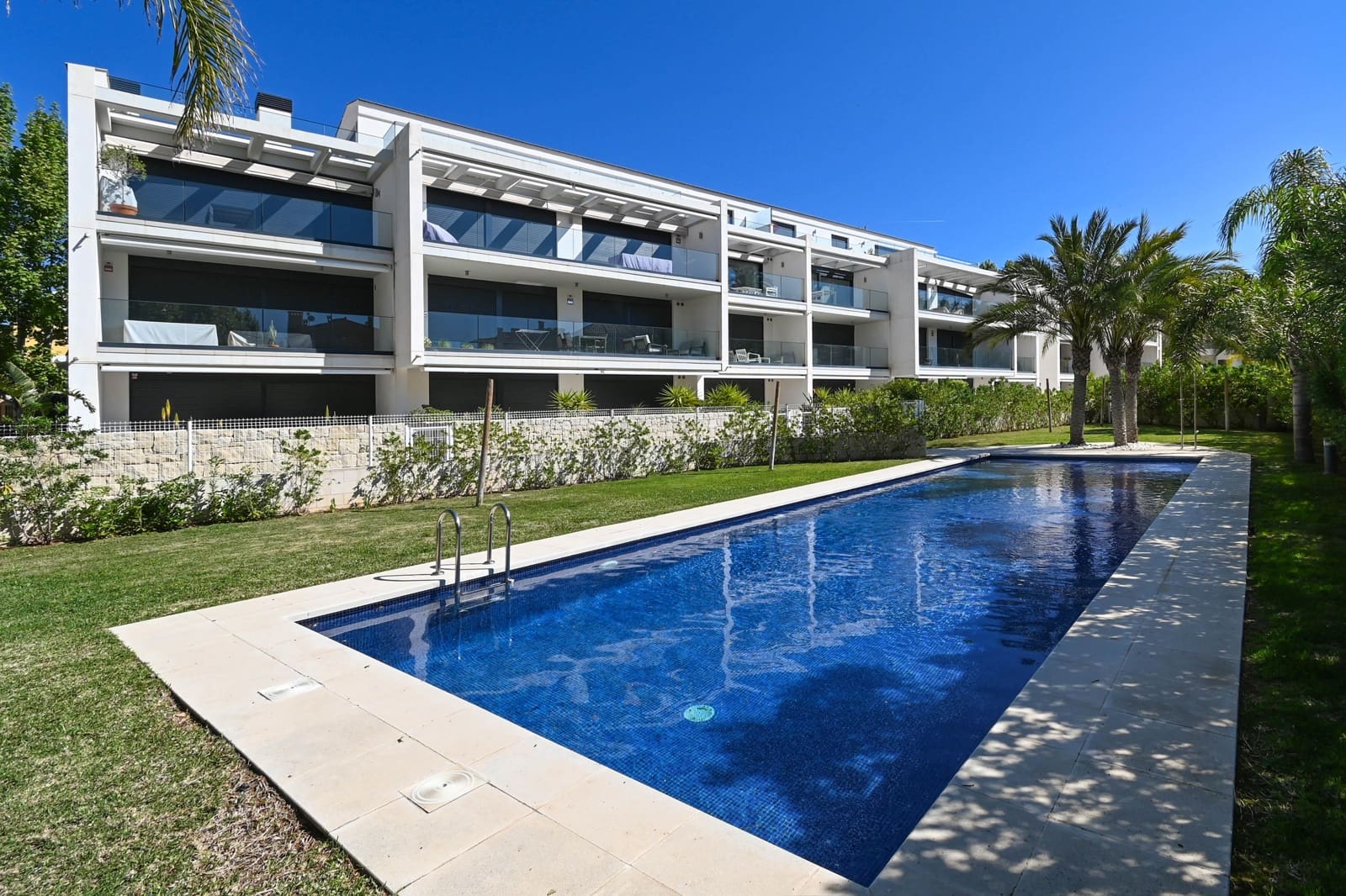 2 sovrum Lägenhet för semesterbostäder i Arenal med pool garage - 718 € (Ref: 9758385)