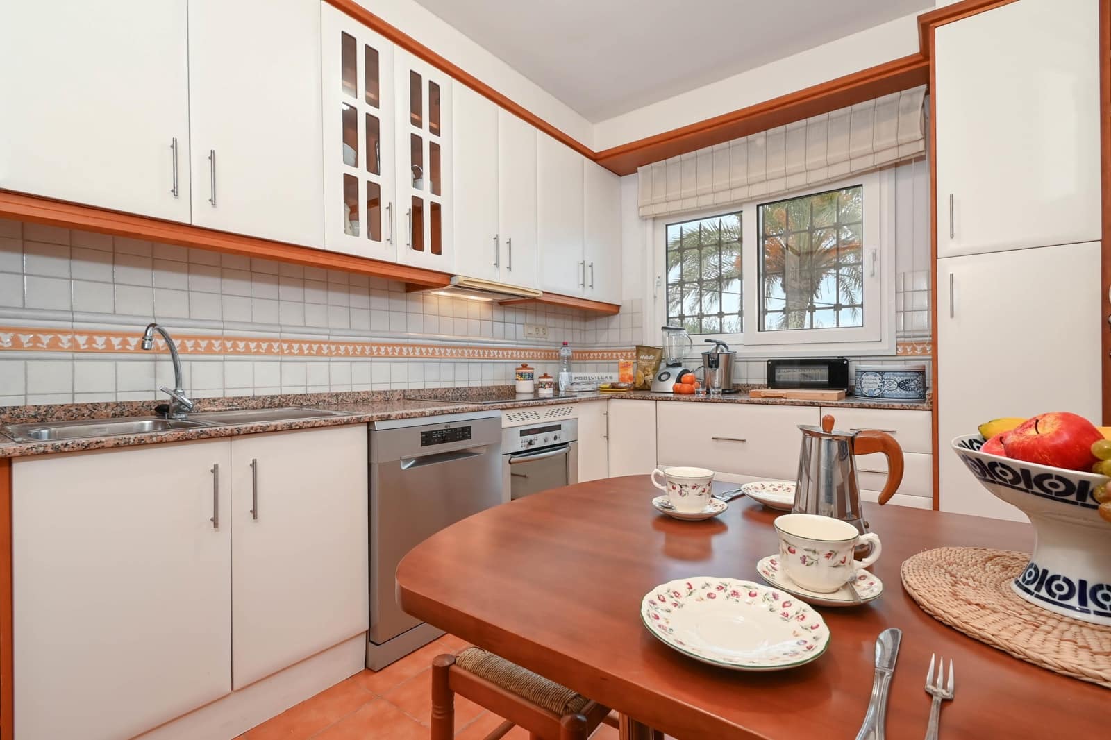 3 bedroom Villa for holiday rental in Moraira with pool garage - € 1,330 (Ref: 9758386)