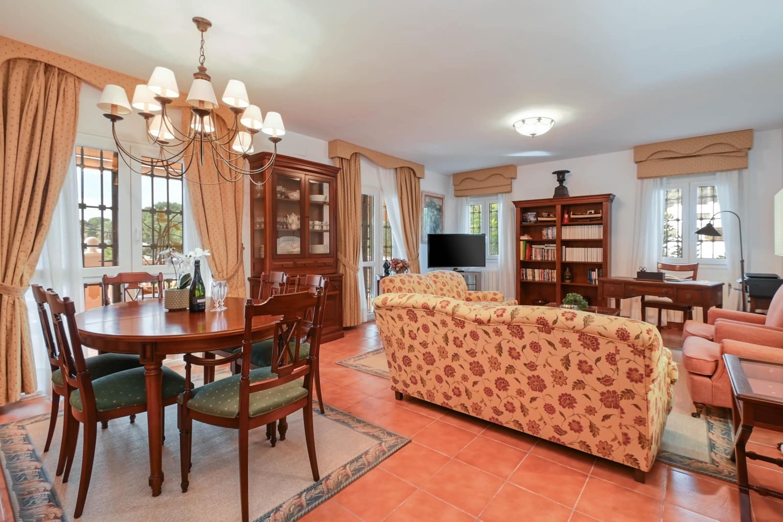 4 bedroom Villa for holiday rental in Moraira with pool garage - € 1,550 (Ref: 9758388)