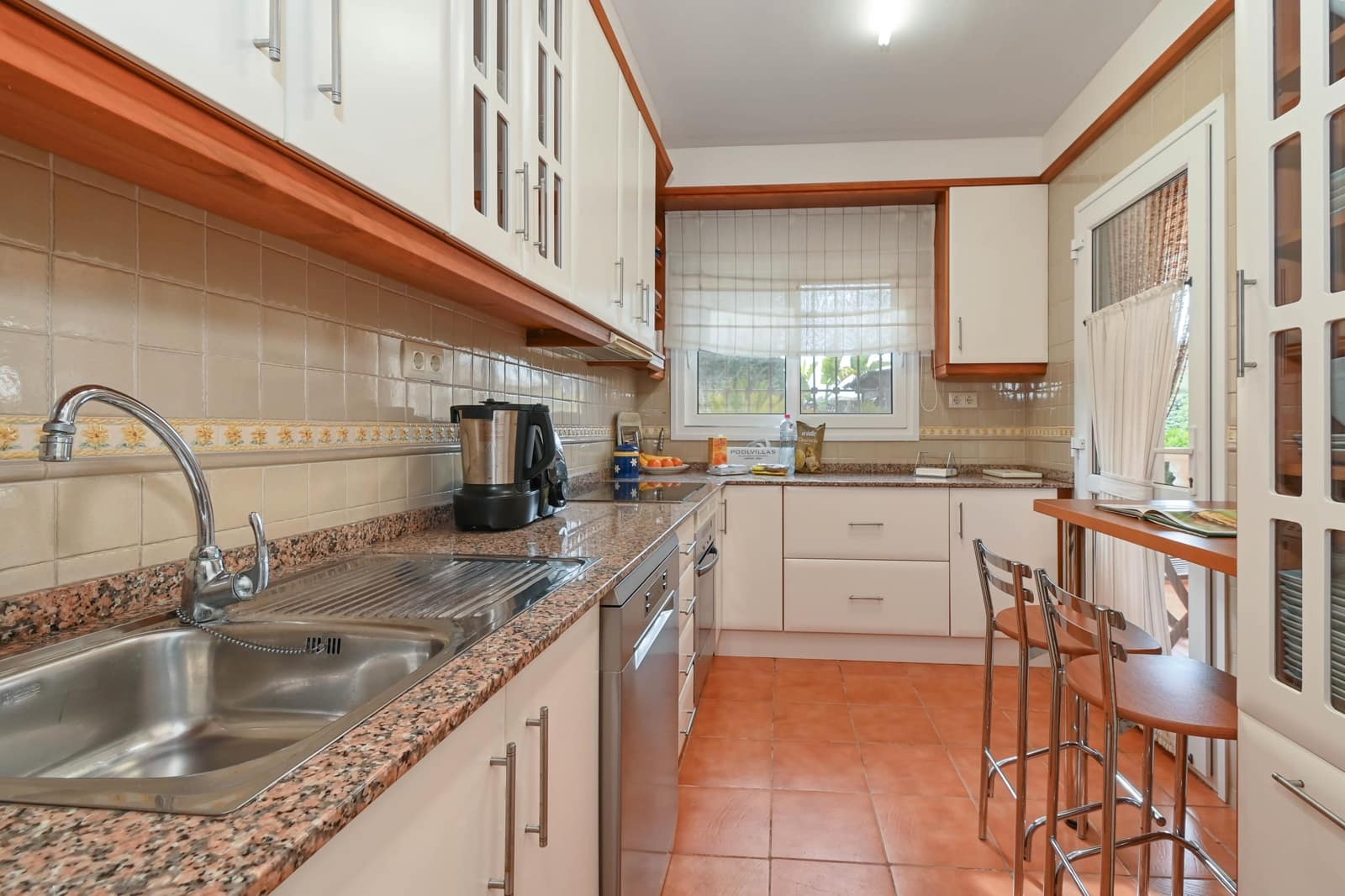 4 bedroom Villa for holiday rental in Moraira with pool garage - € 1,550 (Ref: 9758388)