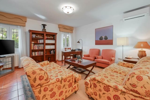 4 soverom Villa til salgs i El Portet - Pla de Mar, Teulada-Moraira med svømmebasseng garasje - € 1 550 (Ref: 9758388)