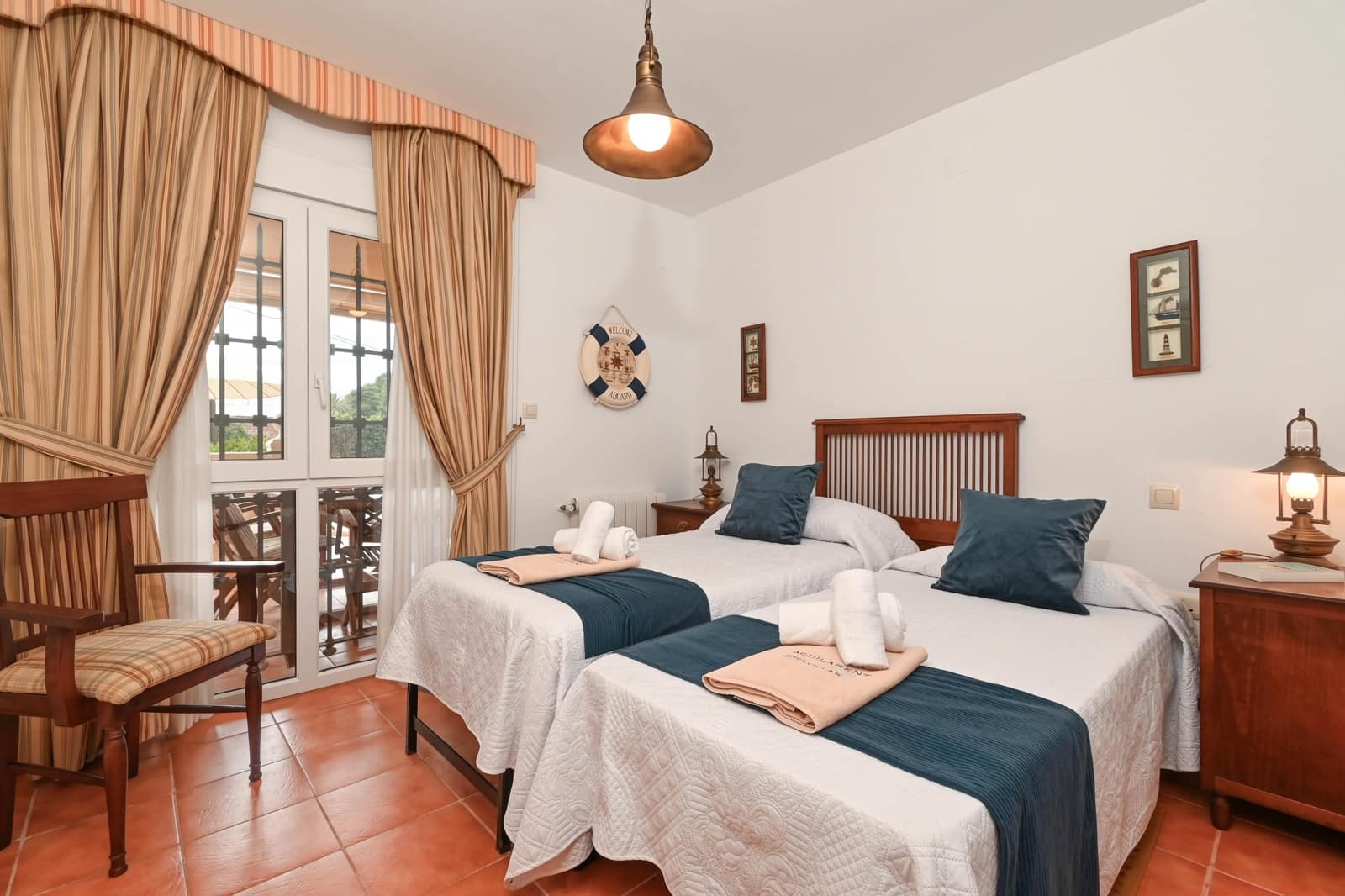 Chalet de 4 habitaciones en Moraira en alquiler vacacional con piscina garaje - 1.550 € (Ref: 9758388)