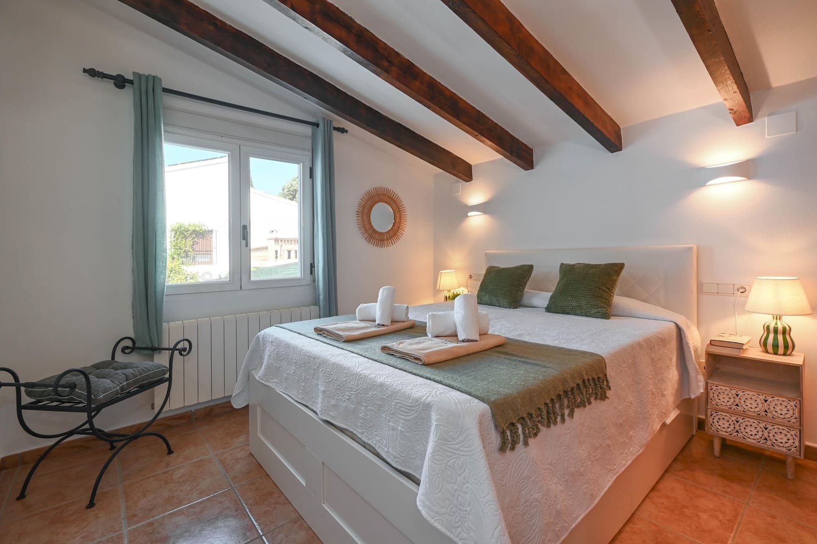 4 bedroom Villa for holiday rental in Javea / Xabia with pool garage - € 1,331 (Ref: 9777601)