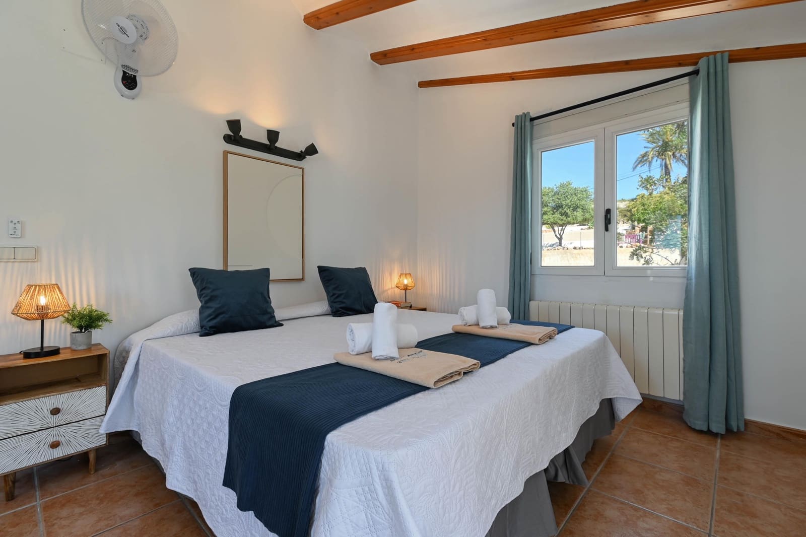 Villa/Maison de 4 chambres de location de vacances à Javea / Xabia avec piscine garage - 1 137 € (Ref: 9777604)