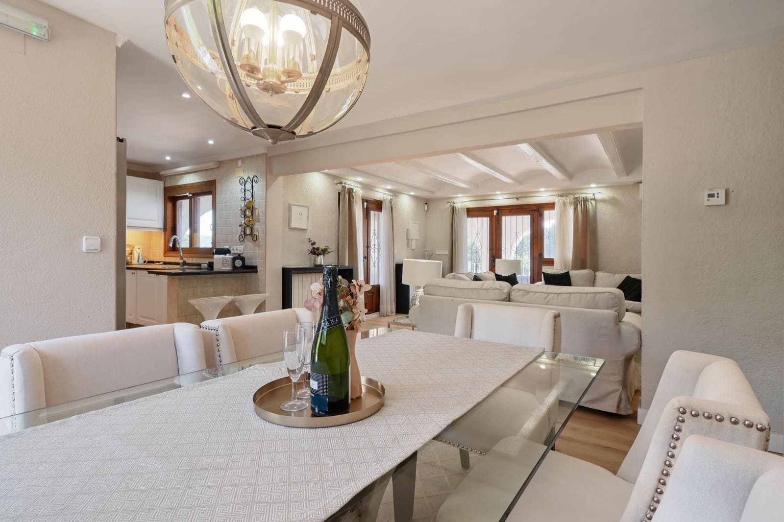 4 sovrum Villa för semesterbostäder i Moraira med pool garage - 1 027 € (Ref: 9782939)