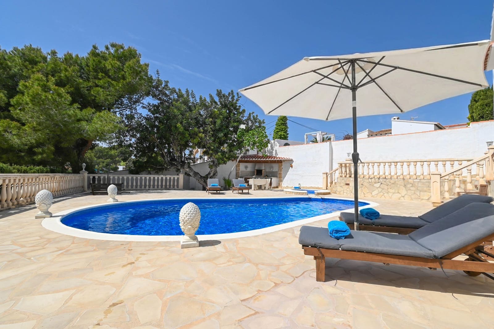 3 quarto Moradia para arrendamento para férias em Moraira com piscina Garagem - 889 € (Ref: 9782940)