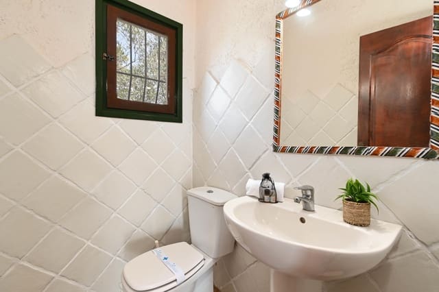 4 sypialnia Willa na kwatery wakacyjne w Canuta, Calpe / Calp z basenem garażem - 1 758 € (Ref: 9807555)