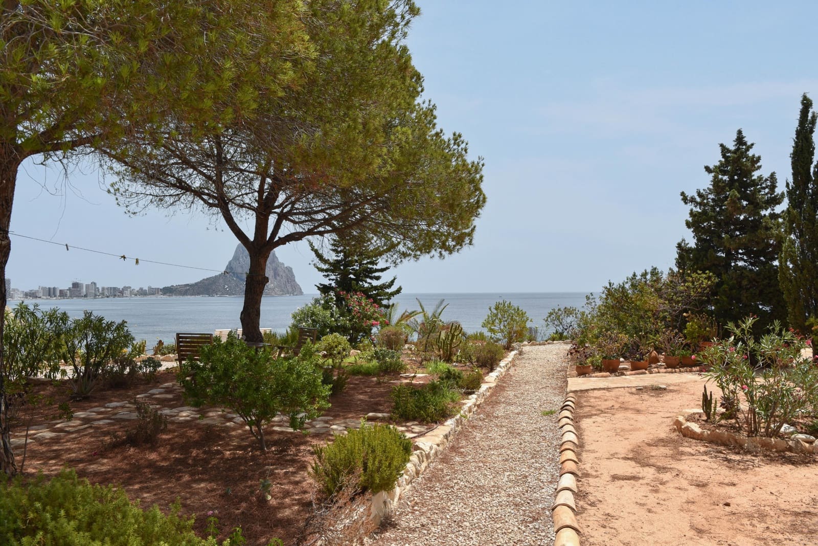 3 sypialnia Willa na kwatery wakacyjne w Calpe / Calp z basenem garażem - 1 487 € (Ref: 9807556)