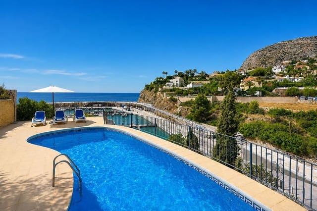 3 makuuhuone Huvila lomavuokrausta paikassa Canuta, Calpe / Calp mukana uima-altaan 
autotalli - 1 487 € (Ref: 9807556)