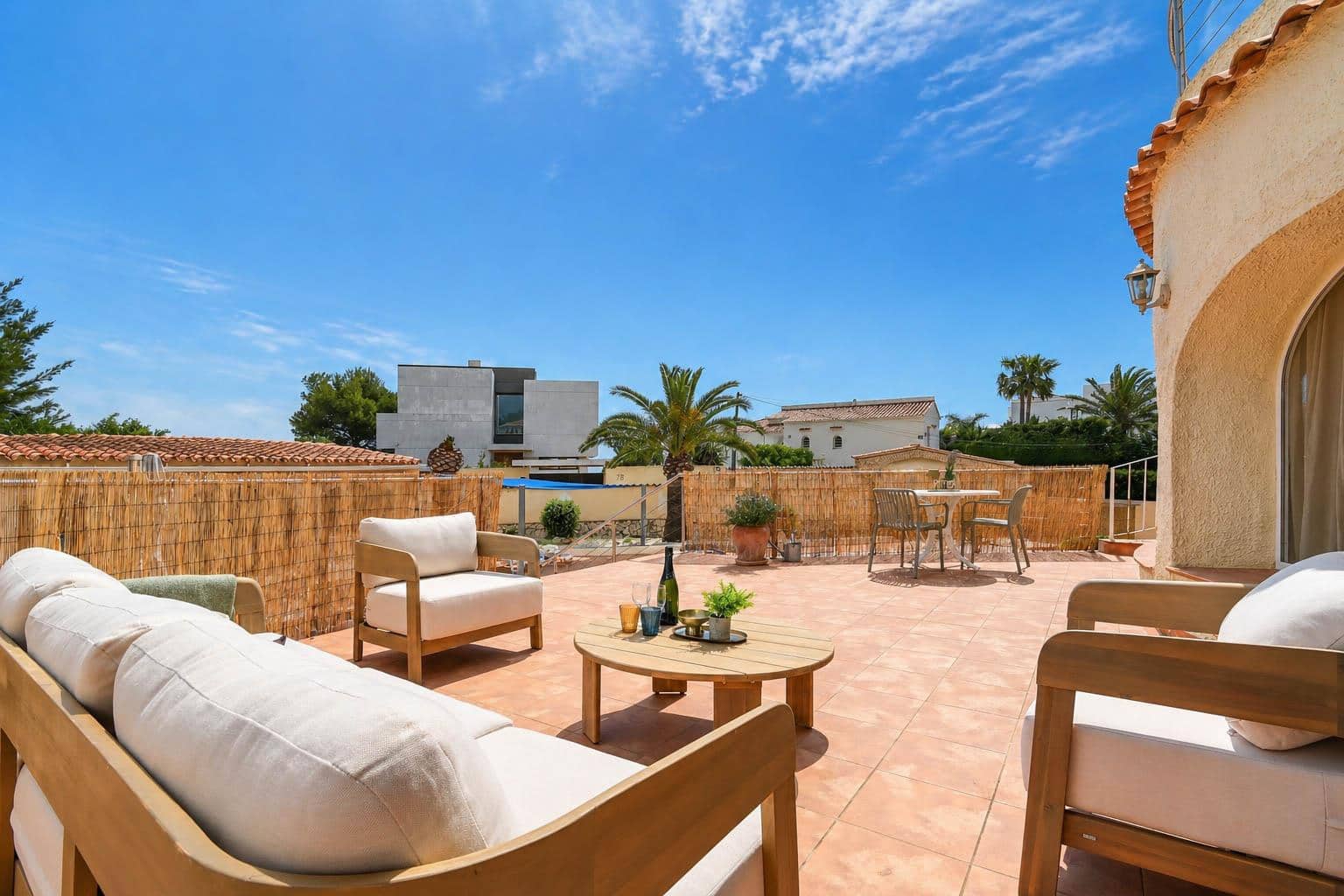 3 sypialnia Willa na kwatery wakacyjne w Javea / Xabia z basenem garażem - 980 € (Ref: 9816941)