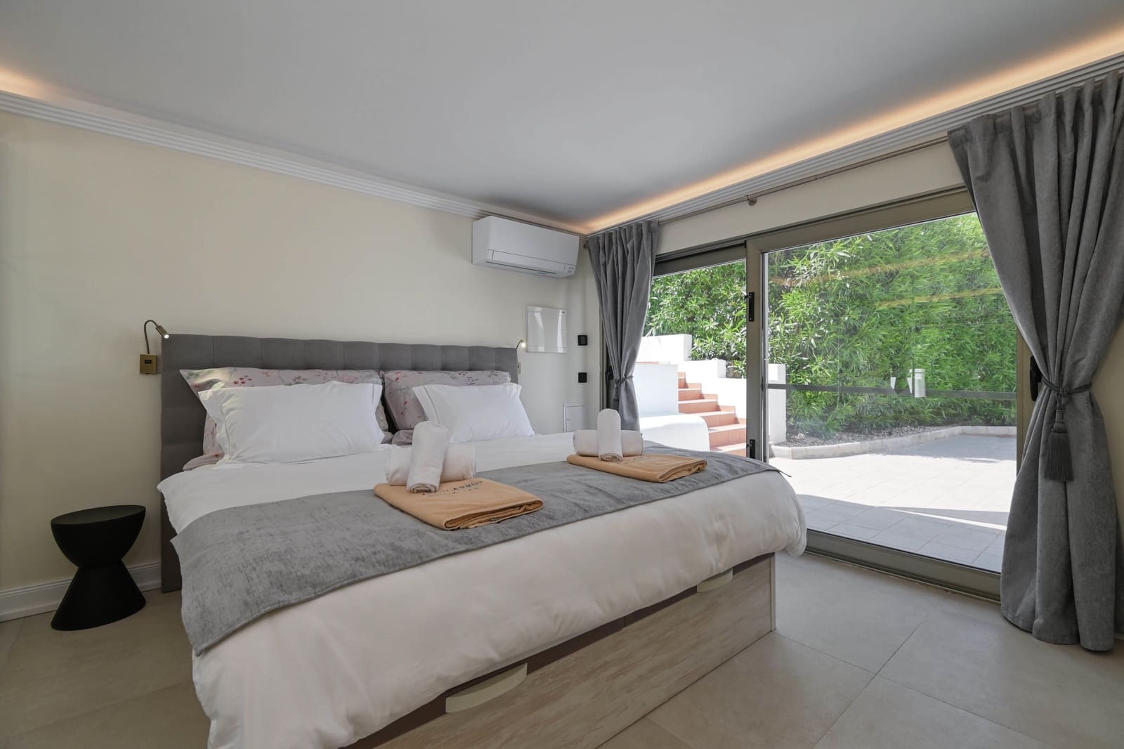 5 bedroom Villa for holiday rental in Denia with pool garage - € 2,761 (Ref: 9821932)