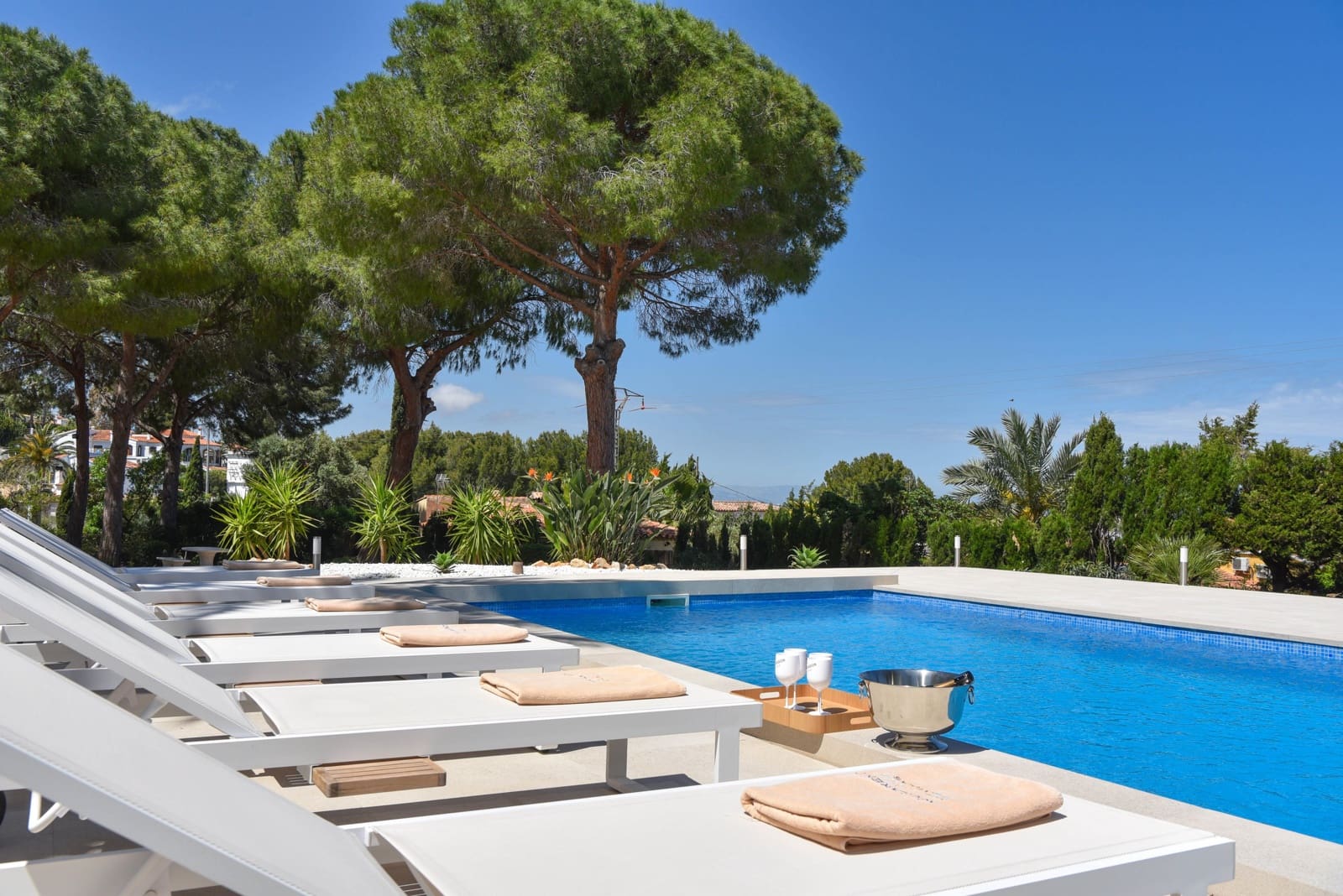 5 bedroom Villa for holiday rental in Denia with pool garage - € 3,118 (Ref: 9821933)