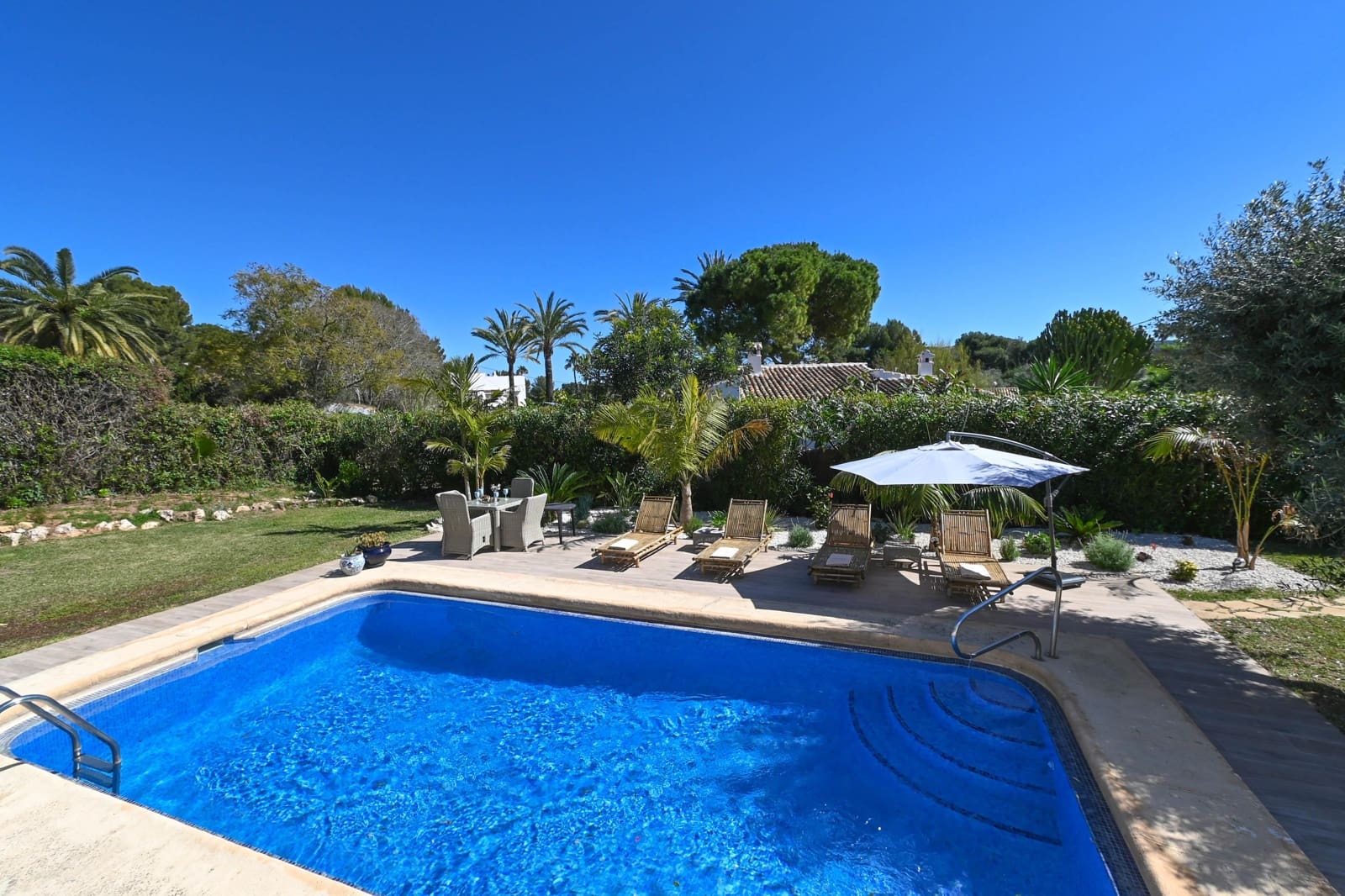 3 Zimmer Ferienvilla in Javea / Xabia mit Pool Garage - 1.239 € (Ref: 9828226)