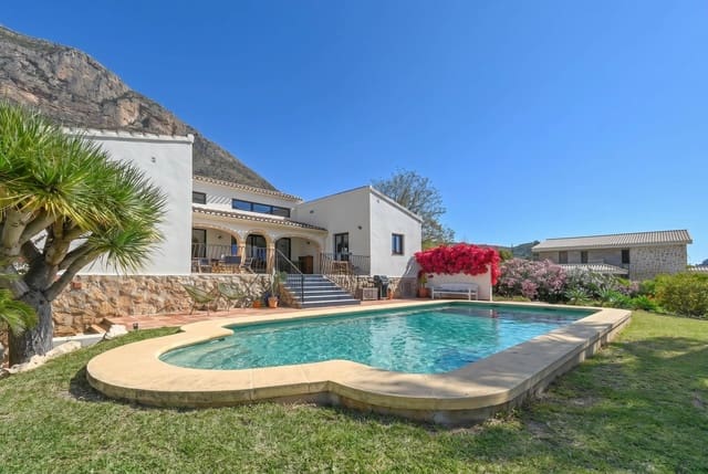 Villa/Maison de 4 chambres de location de vacances à Montgó - Ermita, Javea / Xàbia avec piscine garage - 1 691 € (Ref: 9848952)