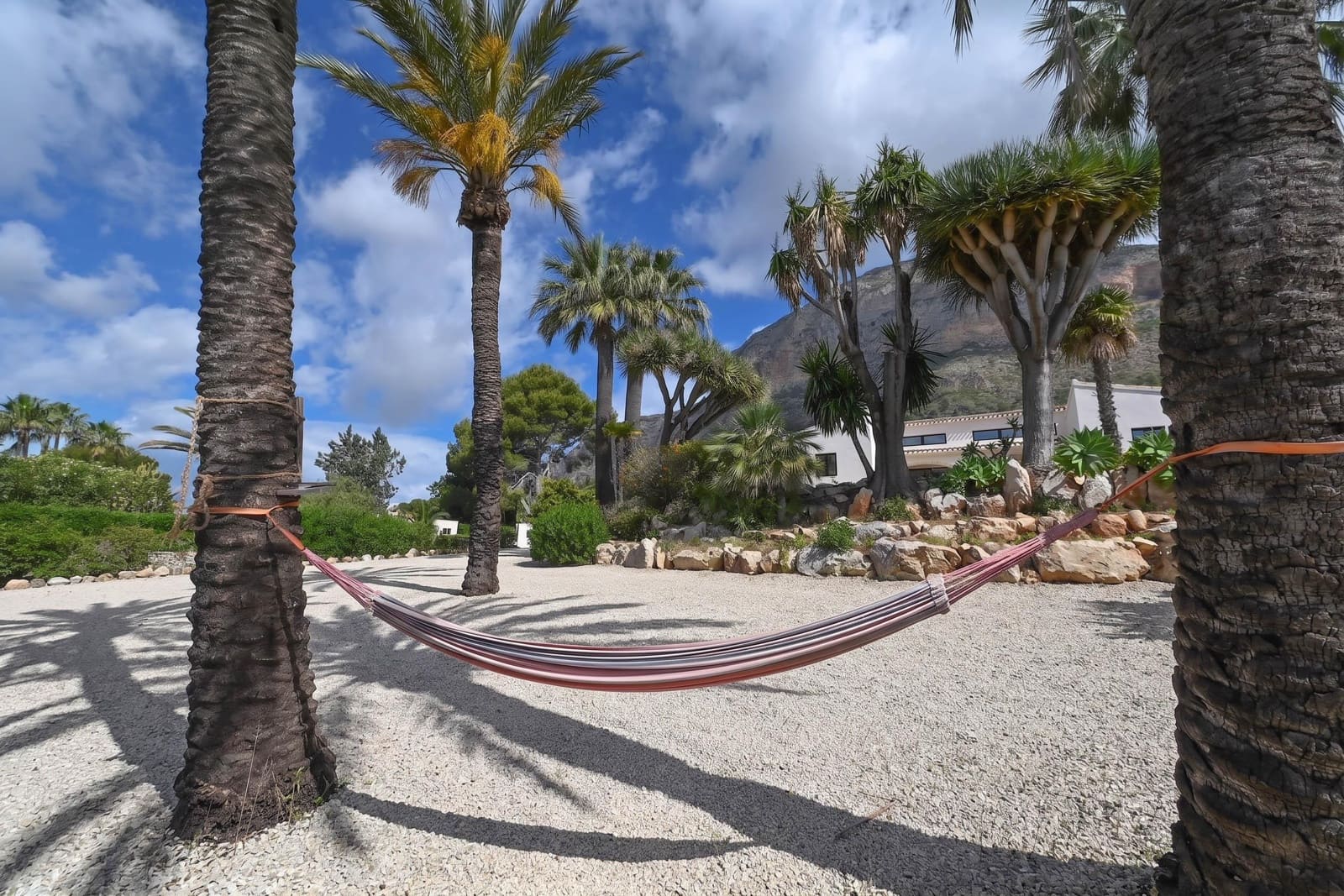 4 bedroom Villa for holiday rental in Javea / Xabia with pool garage - € 1,691 (Ref: 9848952)