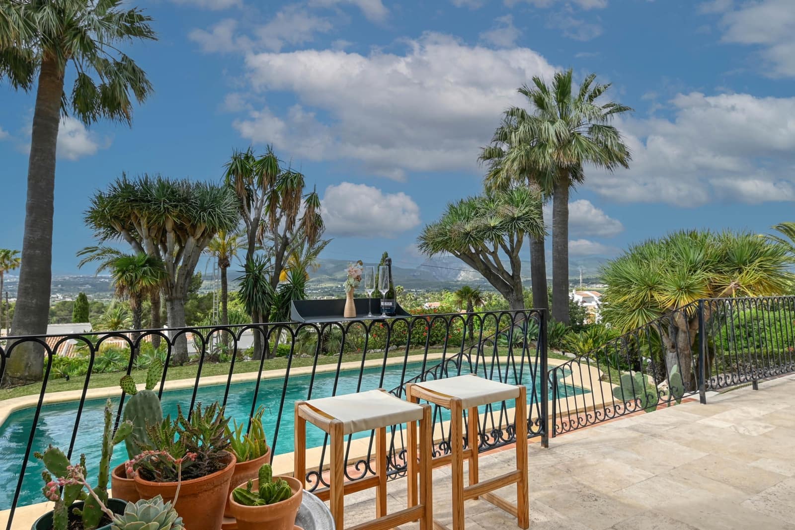 4 bedroom Villa for holiday rental in Javea / Xabia with pool garage - € 1,691 (Ref: 9848952)