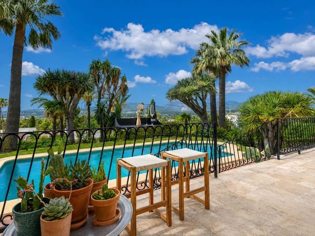   4 soveværelse   ferieVilla i Montgó - Ermita, Javea / Xàbia med   swimmingpool  garage  - € 1.691 (Ref: 9848952)