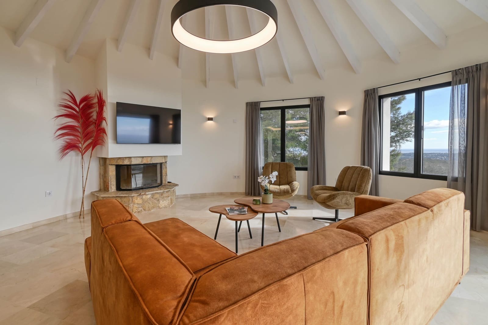 3 bedroom Villa for holiday rental in Cumbre del Sol with pool garage - € 1,262 (Ref: 9850859)