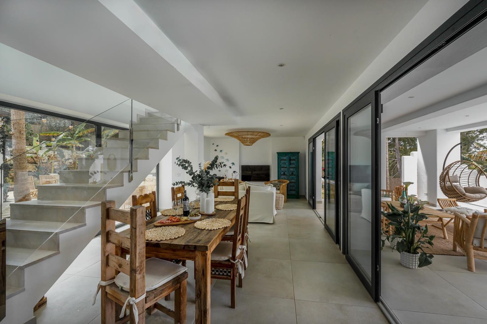 4 bedroom Villa for holiday rental in Javea / Xabia with pool garage - € 1,710 (Ref: 9850860)