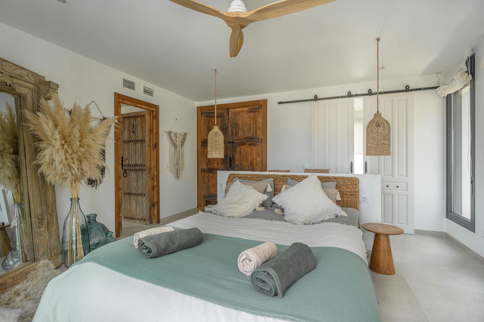 4 bedroom Villa for holiday rental in Javea / Xabia with pool garage - € 1,710 (Ref: 9850860)