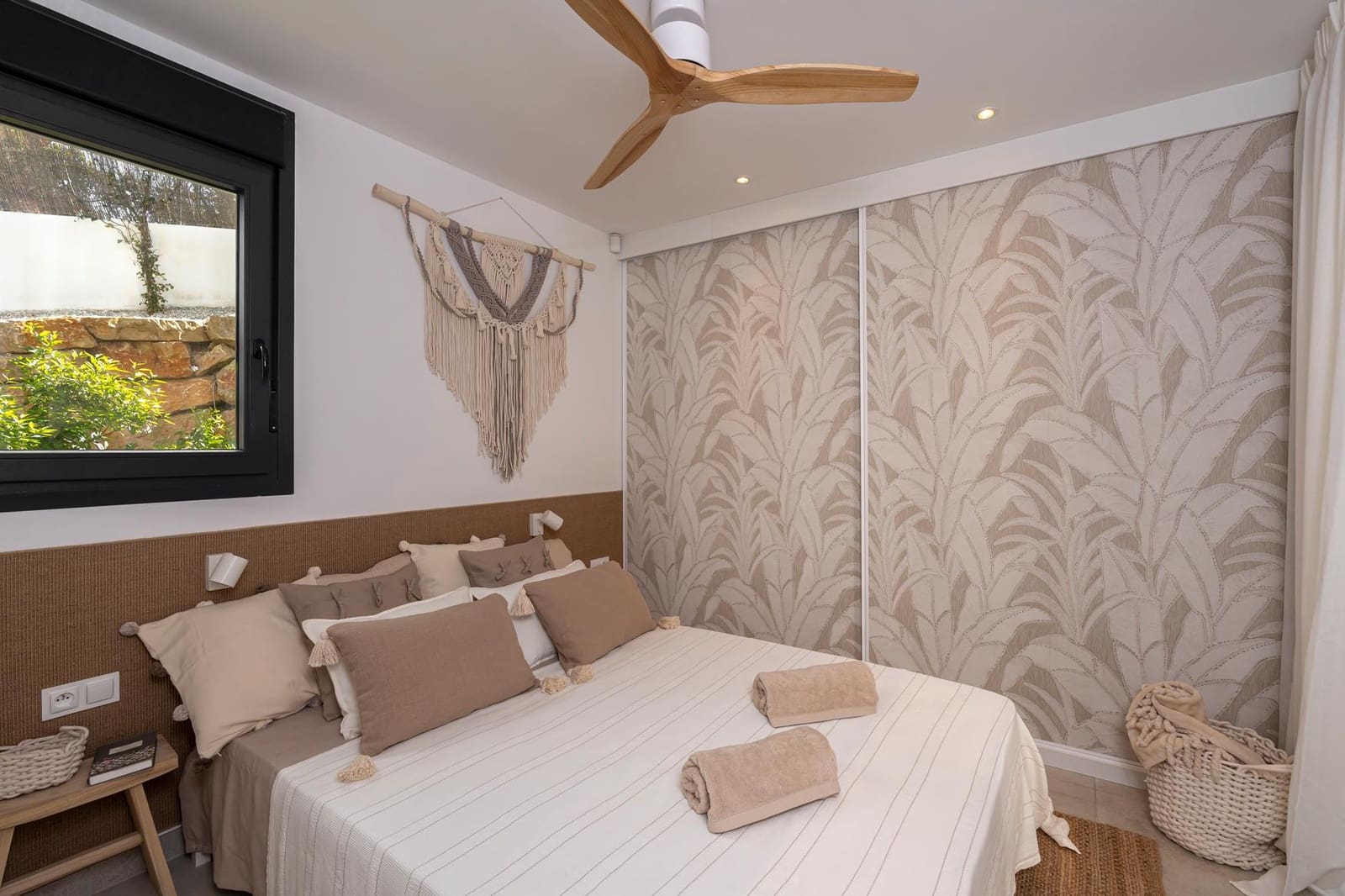 4 bedroom Villa for holiday rental in Javea / Xabia with pool garage - € 1,710 (Ref: 9850860)
